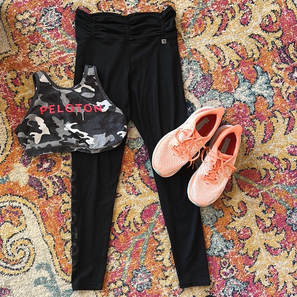 Peloton Leggings Size Medium - Picture 4 of 5